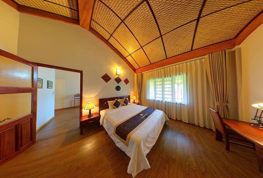 Hoa Binh Hotel Exterior photo