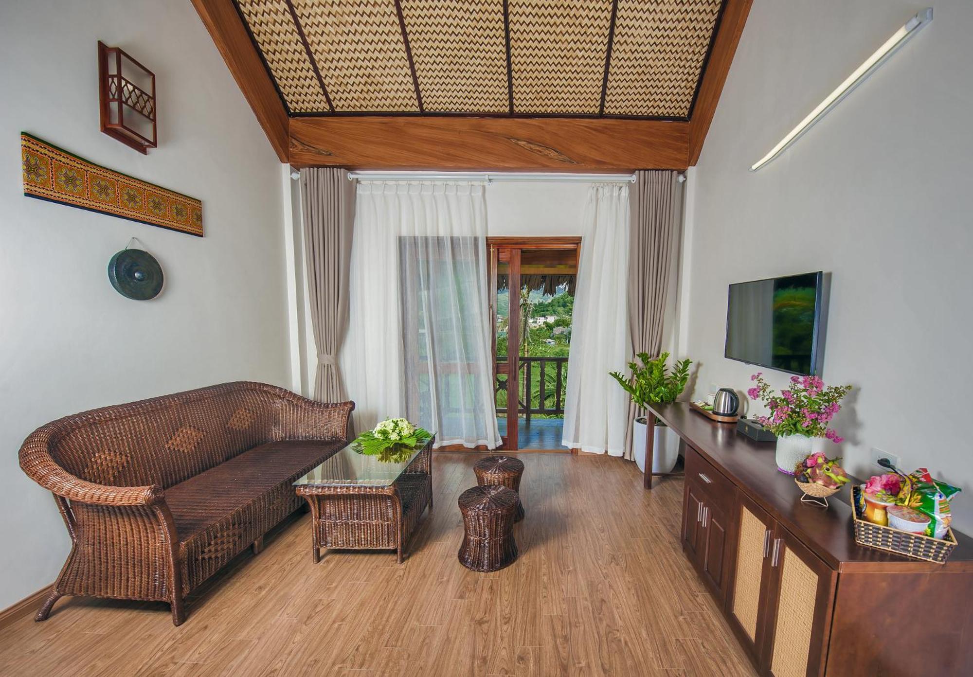 Hoa Binh Hotel Room photo