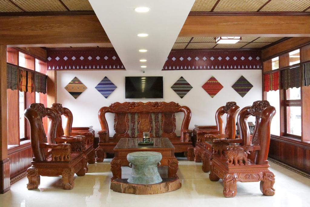 Hoa Binh Hotel Exterior photo